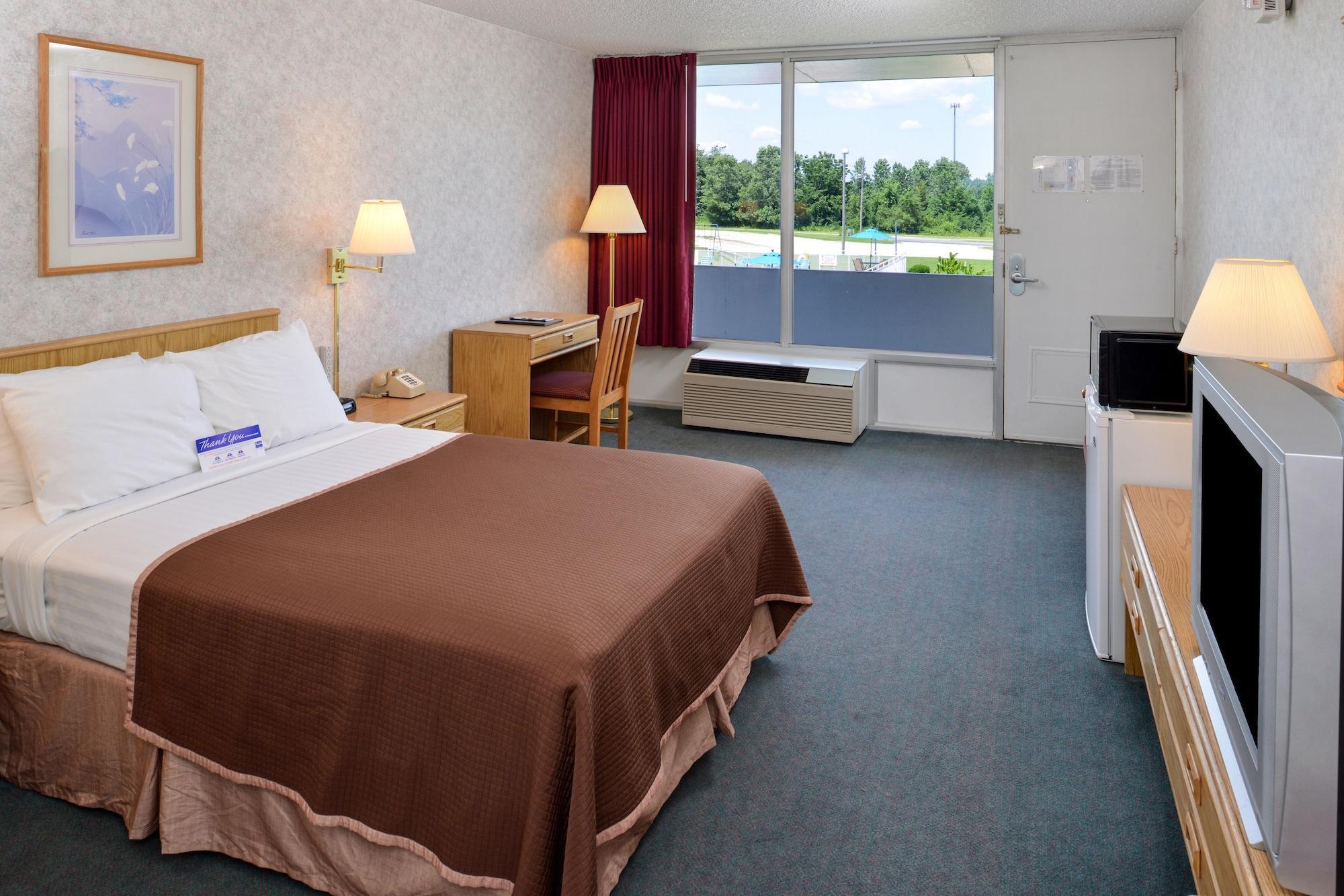 Quality Inn & Suites Vandalia Near I-70 And Hwy 51 Esterno foto