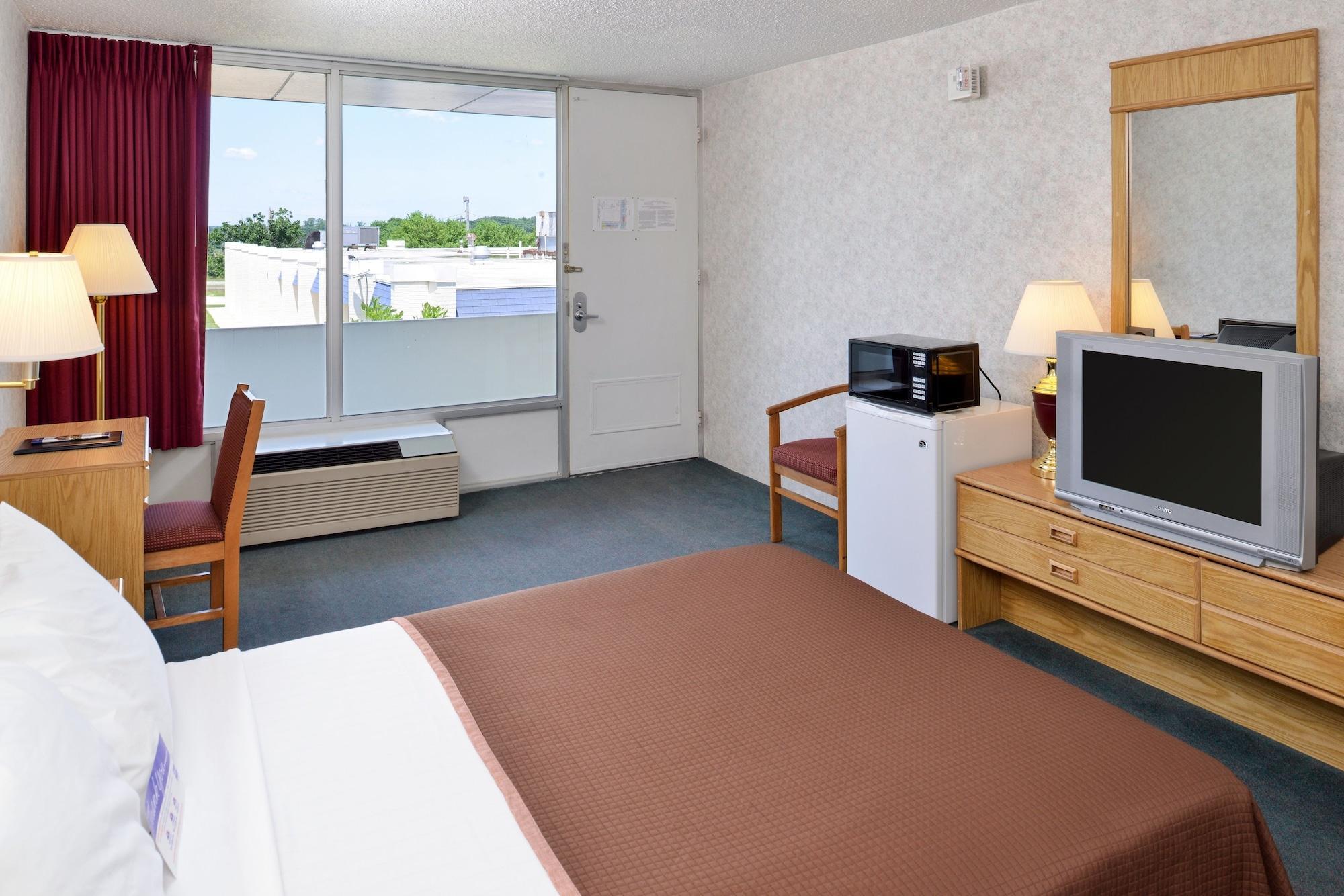 Quality Inn & Suites Vandalia Near I-70 And Hwy 51 Esterno foto