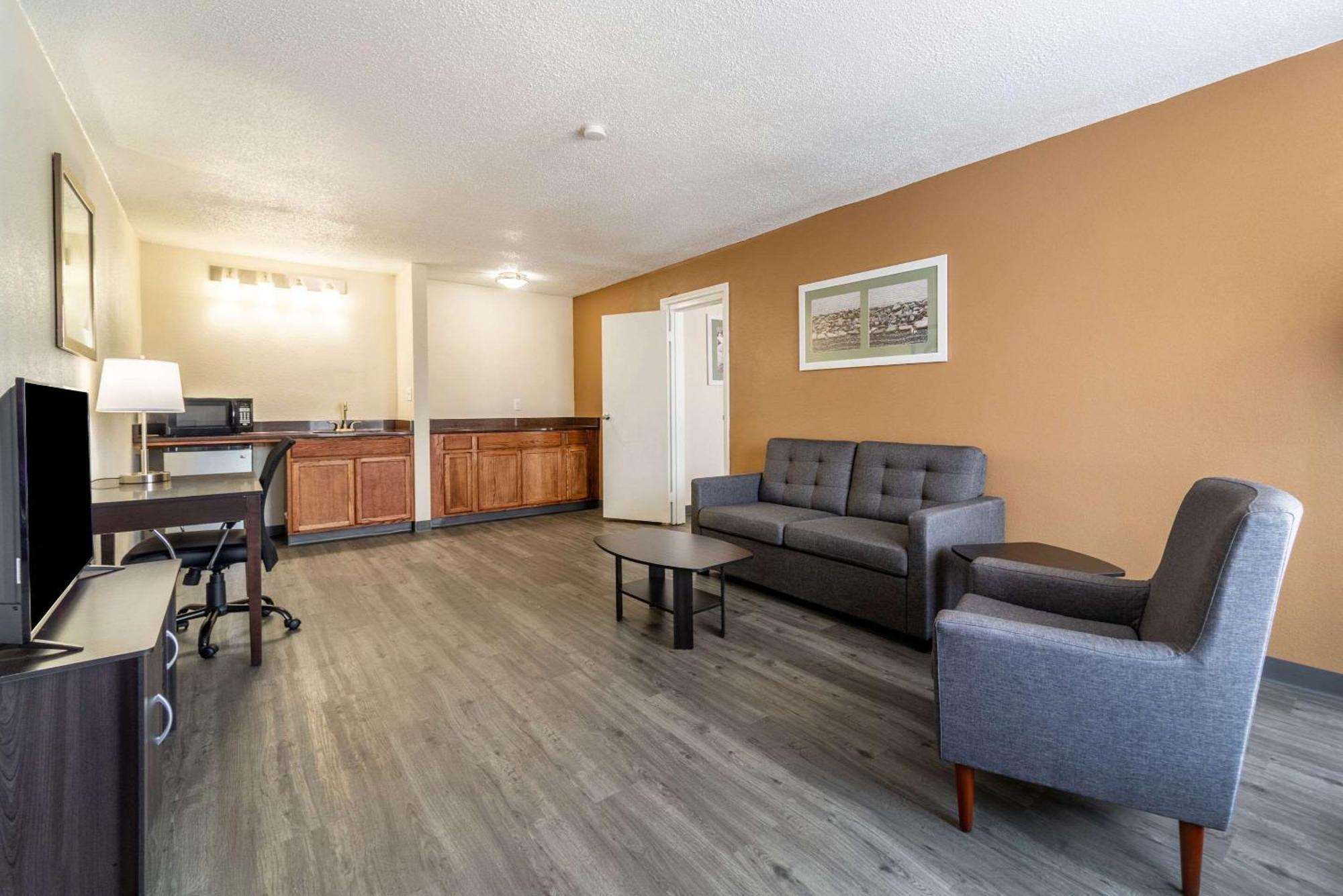 Quality Inn & Suites Vandalia Near I-70 And Hwy 51 Esterno foto