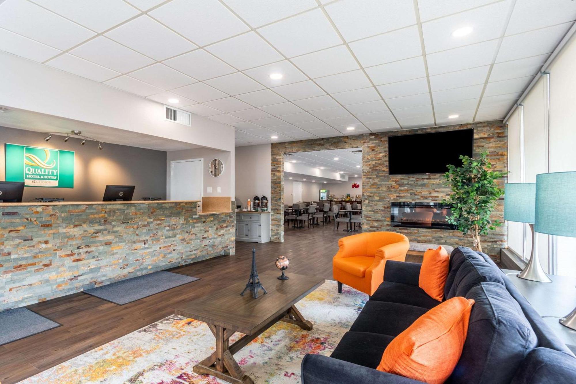 Quality Inn & Suites Vandalia Near I-70 And Hwy 51 Esterno foto