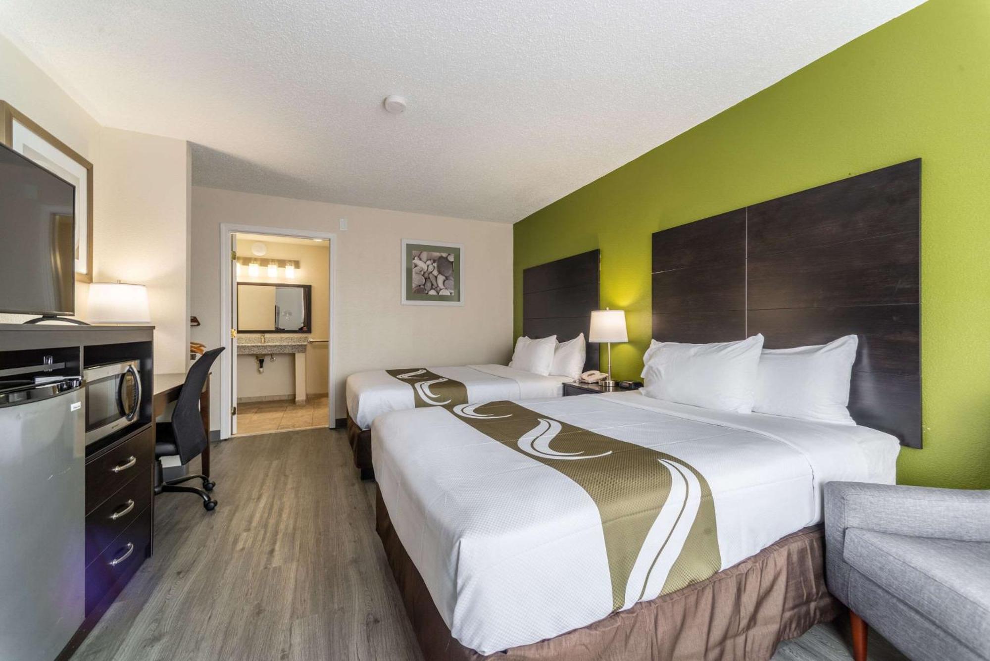 Quality Inn & Suites Vandalia Near I-70 And Hwy 51 Esterno foto