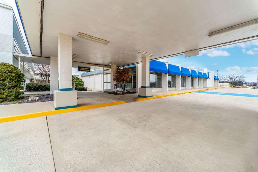Quality Inn & Suites Vandalia Near I-70 And Hwy 51 Esterno foto