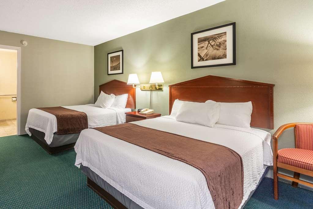Quality Inn & Suites Vandalia Near I-70 And Hwy 51 Camera foto