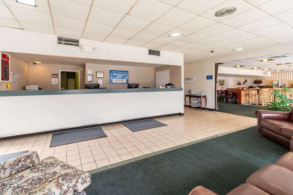 Quality Inn & Suites Vandalia Near I-70 And Hwy 51 Interno foto