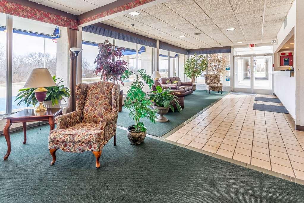 Quality Inn & Suites Vandalia Near I-70 And Hwy 51 Interno foto